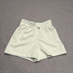 Lululemon Softstreme High-Rise Short 
Kohlrabi Green size 2
